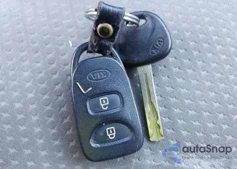 2011 Kia Sorento Lx из США, поврежденный, VIN 5XYKTDA15BG175419